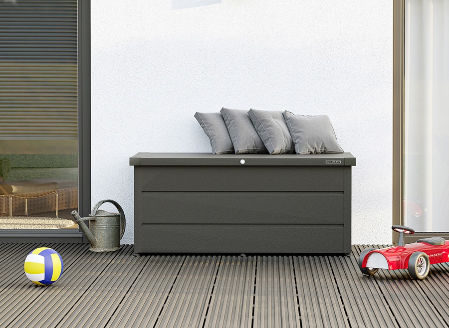 Skrzynia Juno na tarasie